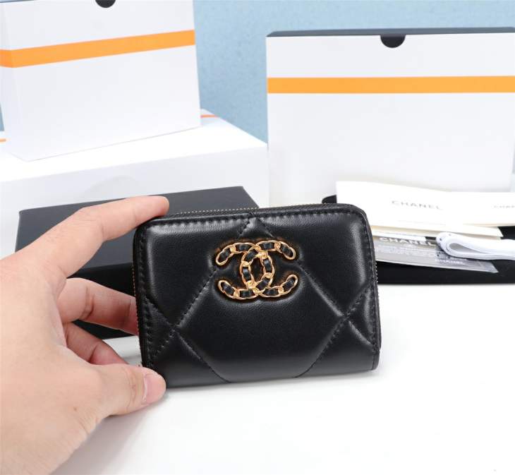 Picture of Chanel Handbags _SKUfw239870947fw